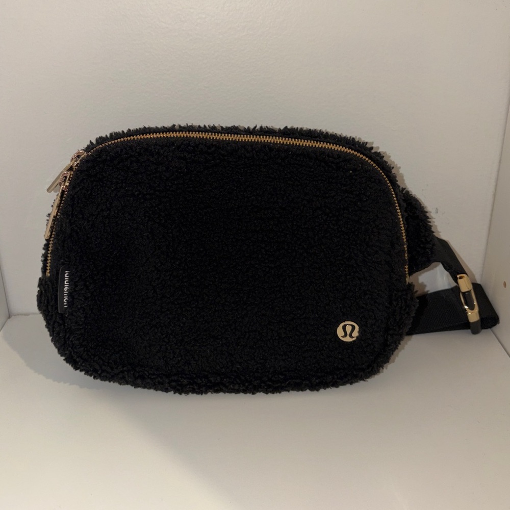 lululemon athletica Black Sherpa Crossbody